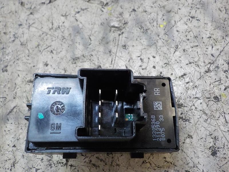 Recambio de mando elevalunas trasero derecho para chevrolet cruze 2.0 diesel cat referencia OEM IAM   