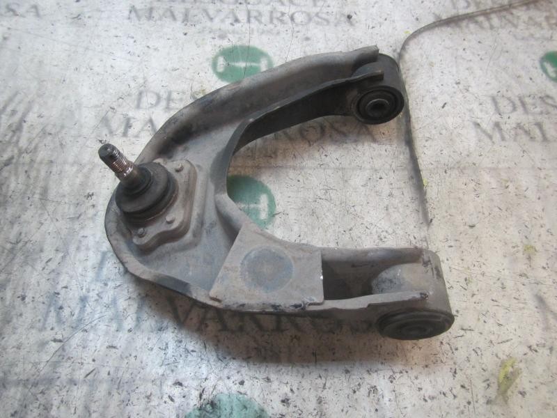 Recambio de brazo suspension superior delantero derecho para nissan cabstar 3.0 tl chasis cabina referencia OEM IAM   