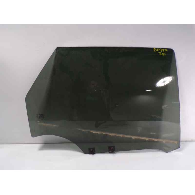 Recambio de cristal puerta trasero derecho para renault captur 1.5 dci diesel fap referencia OEM IAM 823003033R  