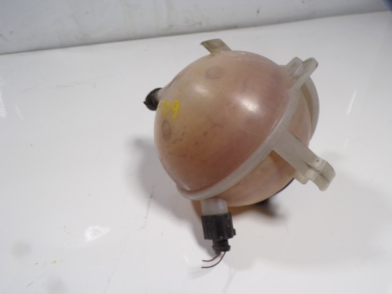 Recambio de deposito expansion para audi q3 (8u) 2.0 tdi (130kw) advance quattro referencia OEM IAM 1K0121407A  