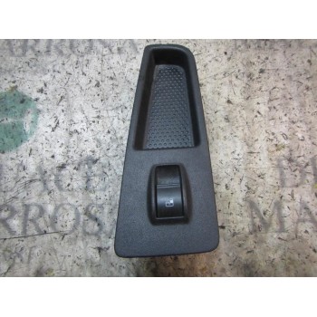 MANDO ELEVALUNAS DELANTERO DERECHO 735441023 07908B191 07908B191