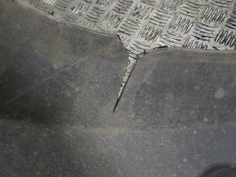 Recambio de paragolpes delantero para renault master ii phase 2 combi kombi 2,8t l2 6pl. referencia OEM IAM   