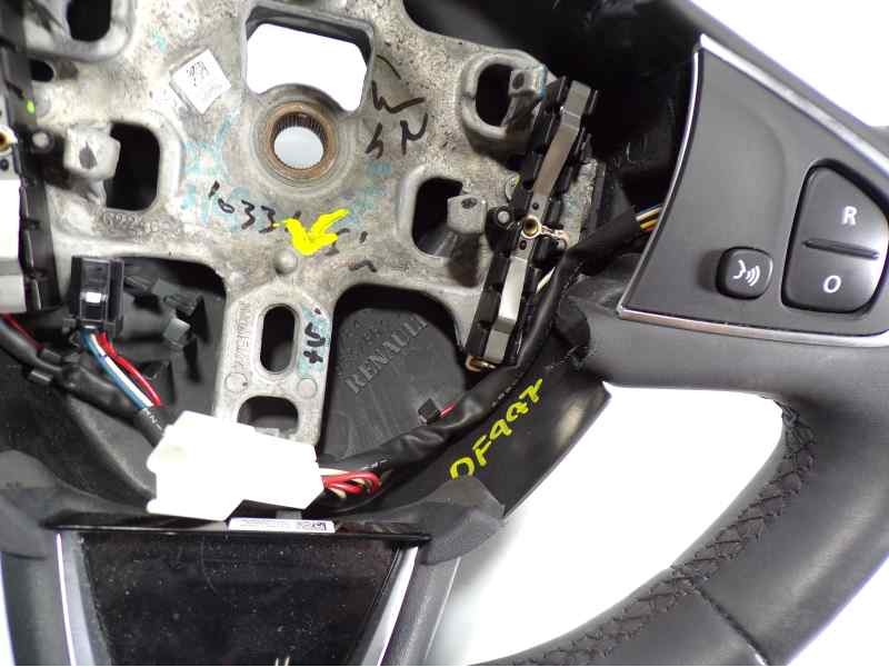 Recambio de volante para renault captur 1.5 dci diesel fap referencia OEM IAM 484000110R  