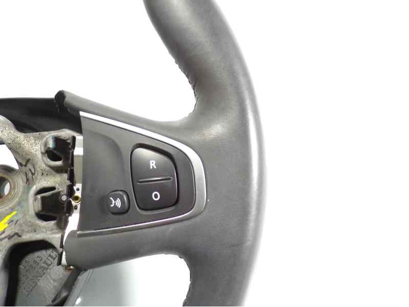 Recambio de volante para renault captur 1.5 dci diesel fap referencia OEM IAM 484000110R  