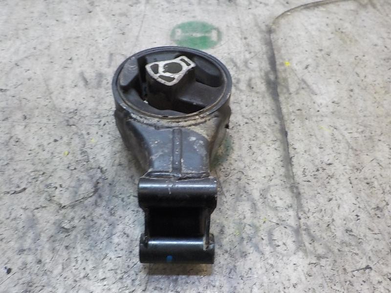 Recambio de soporte cambio para chevrolet cruze 2.0 diesel cat referencia OEM IAM   