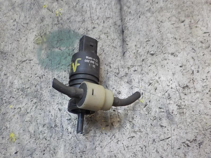 Recambio de bomba limpia para mitsubishi colt berlina 3 (cz) referencia OEM IAM   