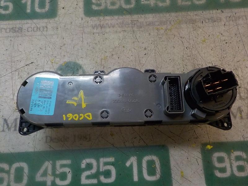 Recambio de mando climatizador para kia cee´d emotion referencia OEM IAM 972501H221EQ 972501H221 