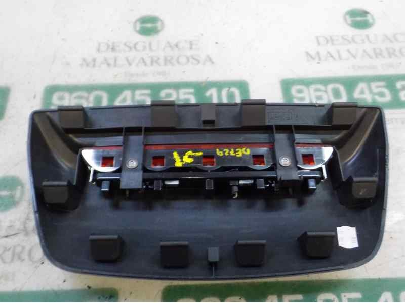 Recambio de piloto trasero central para citroën c-elysée 1.2 12v vti referencia OEM IAM 98002823ZD  