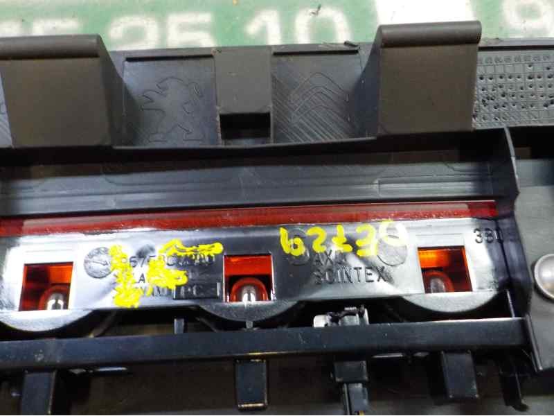 Recambio de piloto trasero central para citroën c-elysée 1.2 12v vti referencia OEM IAM 98002823ZD  