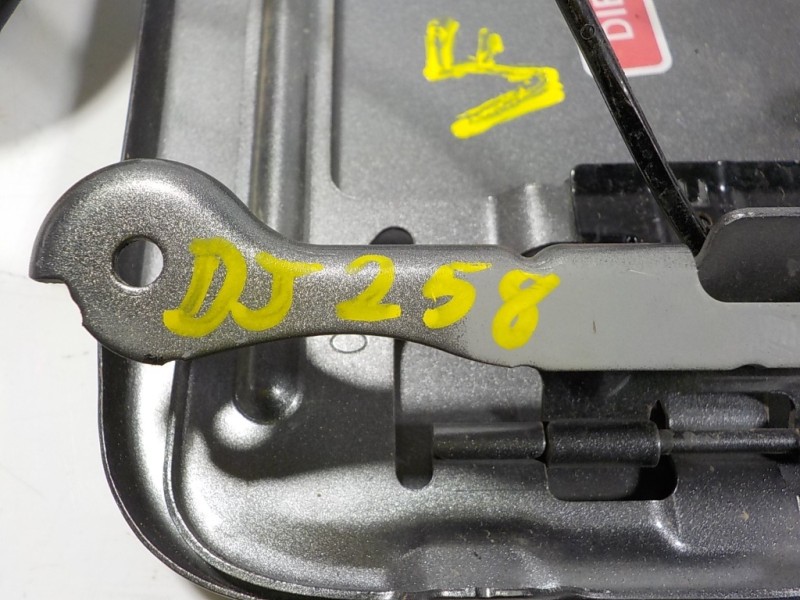 Recambio de tapa combustible para nissan x-trail (t32) 1.6 dci turbodiesel cat referencia OEM IAM 788304CC0A  