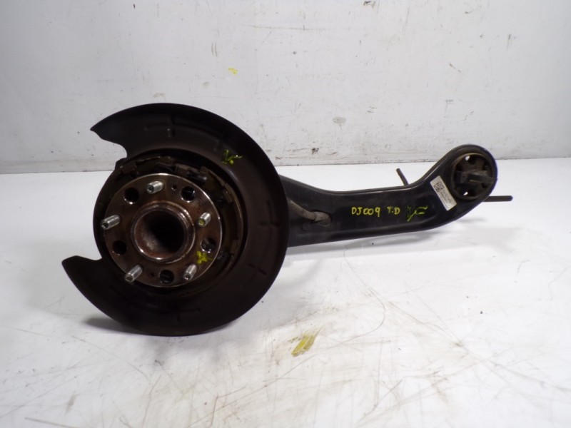 Recambio de mangueta trasera derecha para hyundai tucson essence bluedrive 2wd referencia OEM IAM 52720D7000  