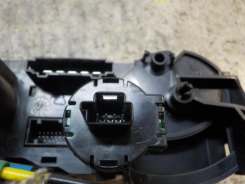 Recambio de mando calefaccion / aire acondicionado para mitsubishi colt berlina 3 (cz) referencia OEM IAM   