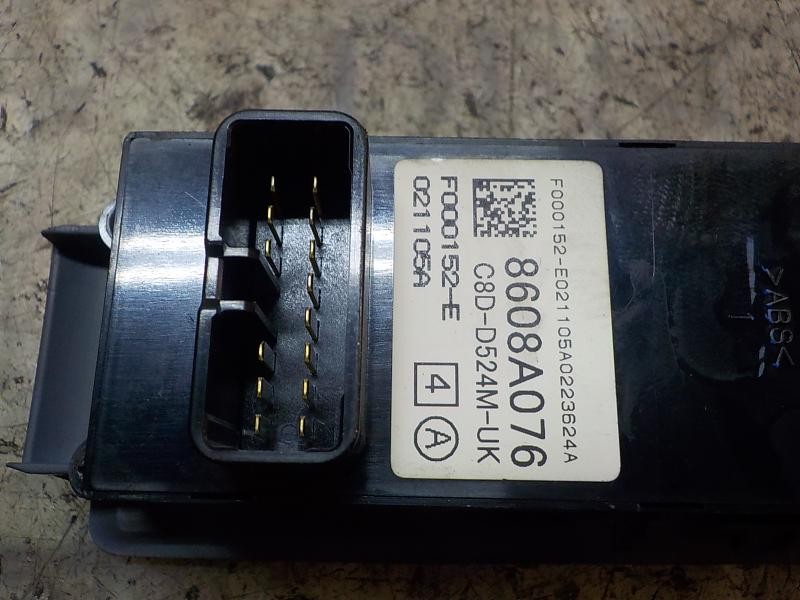 Recambio de mando elevalunas delantero izquierdo para mitsubishi colt berlina 3 (cz) referencia OEM IAM   