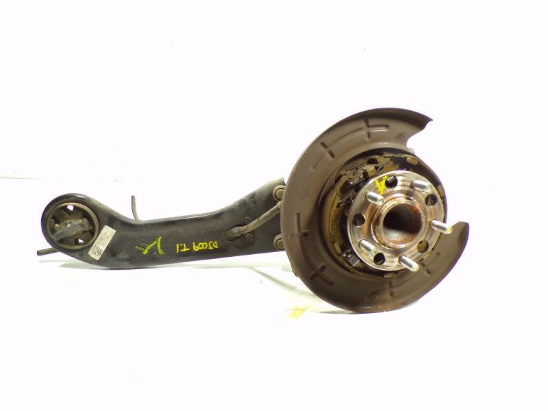 Recambio de mangueta trasera izquierda para hyundai tucson essence bluedrive 2wd referencia OEM IAM 52710D7000  