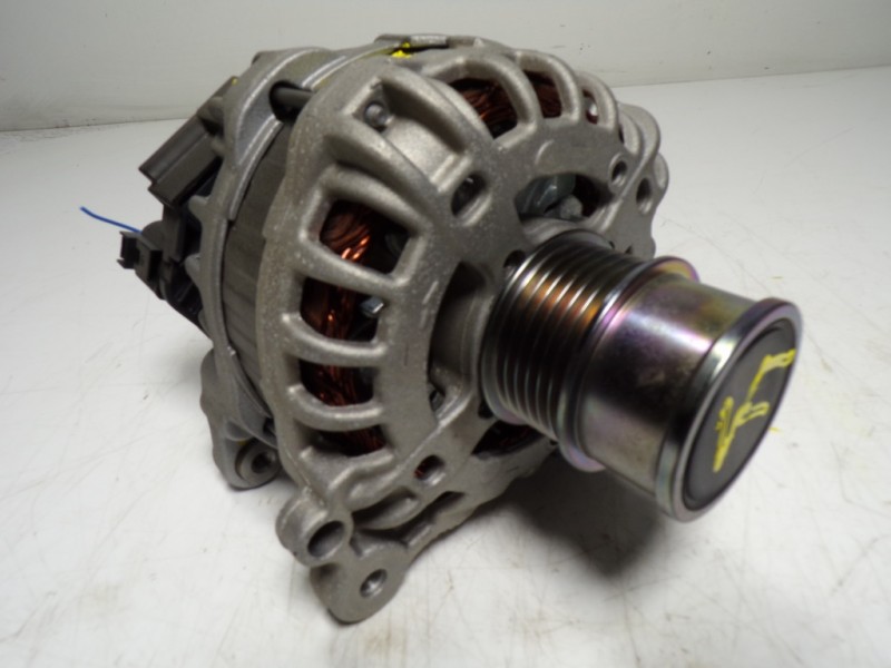 Recambio de alternador para audi a1 sportback (gba) 1.0 tfsi referencia OEM IAM 04E903015A 04E903015A 