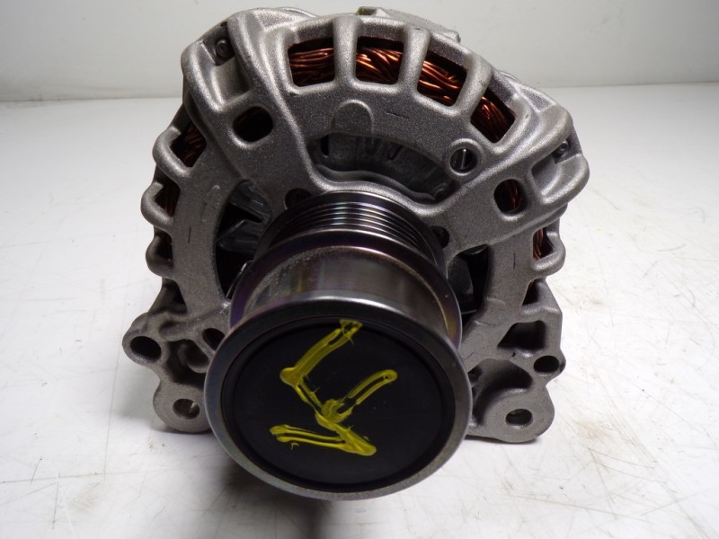 Recambio de alternador para audi a1 sportback (gba) 1.0 tfsi referencia OEM IAM 04E903015A 04E903015A 