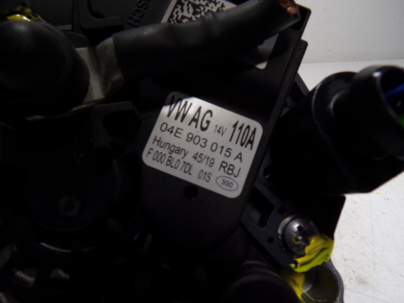 Recambio de alternador para audi a1 sportback (gba) 1.0 tfsi referencia OEM IAM 04E903015A 04E903015A 