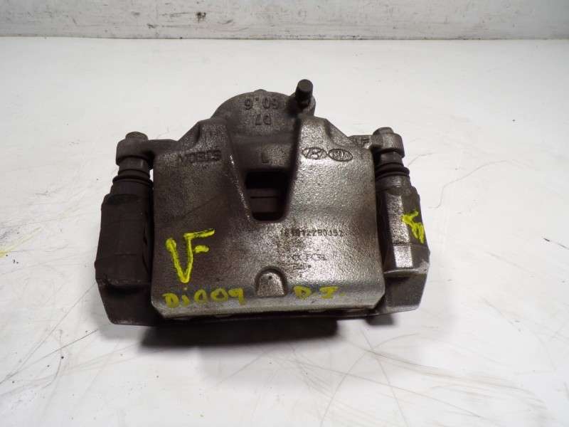 Recambio de pinza freno delantera izquierda para hyundai tucson essence bluedrive 2wd referencia OEM IAM 58180D7A50  