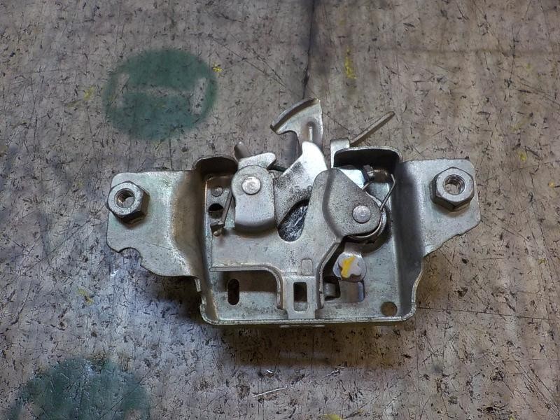 Recambio de cerradura capot para renault clio grandtour 1.2 16v referencia OEM IAM   