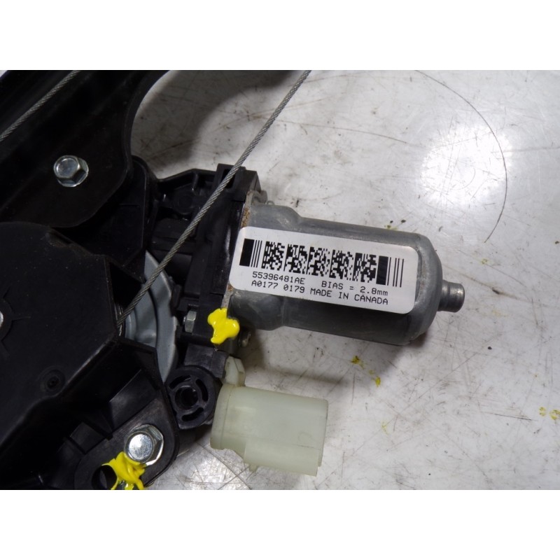 Recambio de elevalunas delantero izquierdo para jeep commander 3.0 v6 crd limited referencia OEM IAM 55396481AF 55396481AE A0177