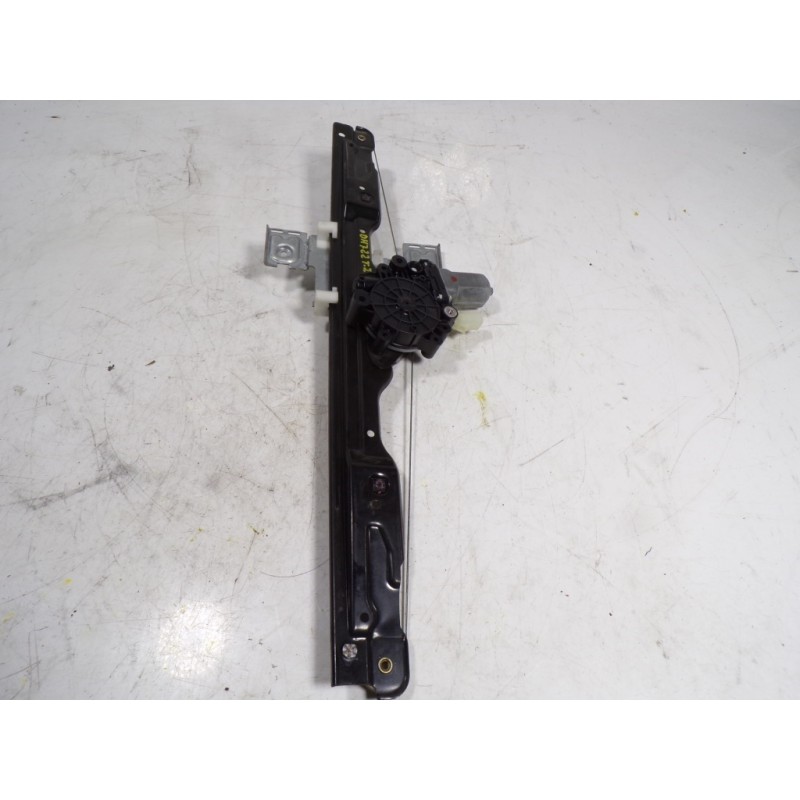 Recambio de elevalunas trasero izquierdo para jeep commander 3.0 v6 crd limited referencia OEM IAM 55396483AC 55396483AD A018703