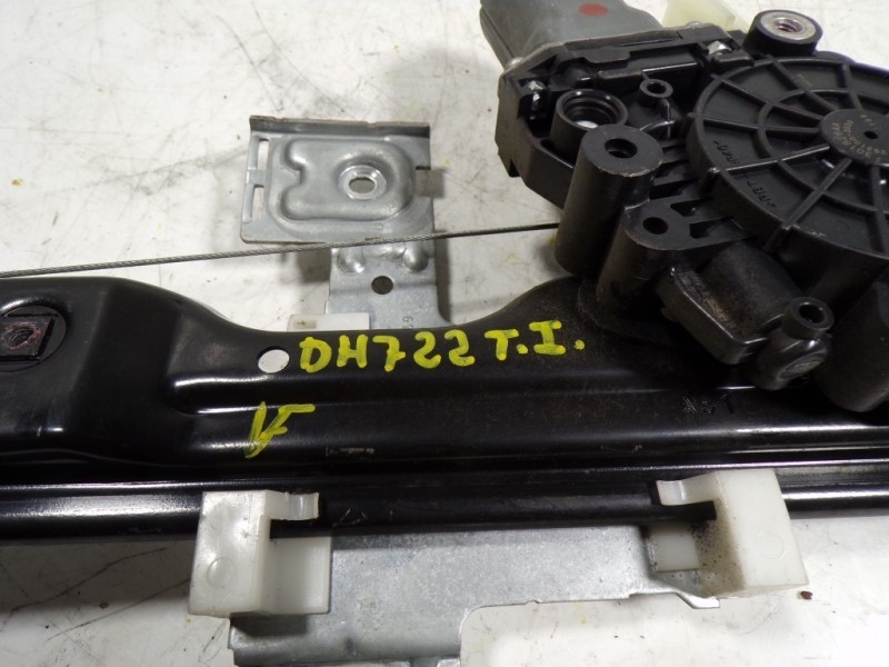 Recambio de elevalunas trasero izquierdo para jeep commander 3.0 v6 crd limited referencia OEM IAM 55396483AC 55396483AD A018703