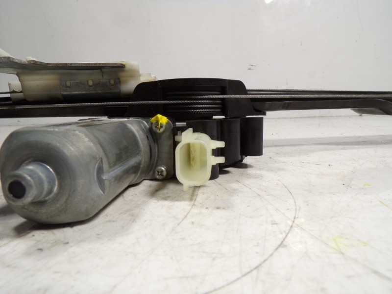 Recambio de elevalunas trasero izquierdo para jeep commander 3.0 v6 crd limited referencia OEM IAM 55396483AC 55396483AD A018703