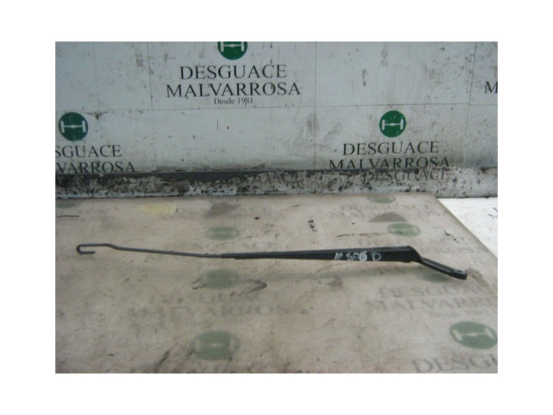 Recambio de brazo limpia delantero derecho para peugeot 206 berlina 1.9 diesel referencia OEM IAM   