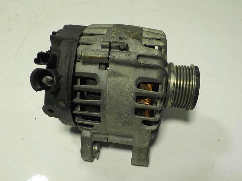 Recambio de alternador para peugeot 308 allure referencia OEM IAM  9818677980 