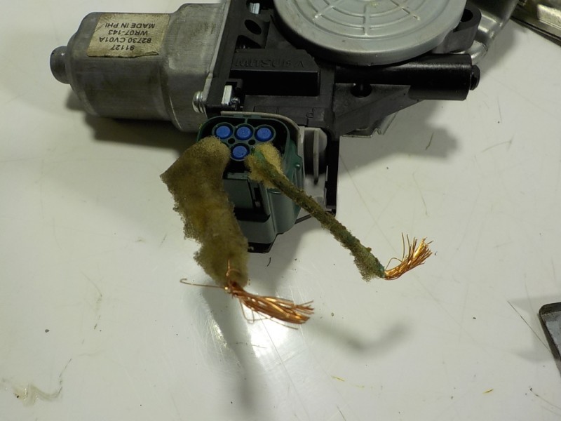 Recambio de elevalunas trasero izquierdo para nissan cube (z12) 1.6 16v cat referencia OEM IAM 827211FA0A 82730CV01A 