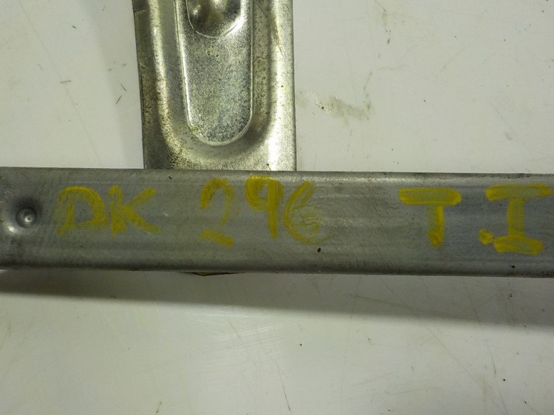 Recambio de elevalunas trasero izquierdo para nissan cube (z12) 1.6 16v cat referencia OEM IAM 827211FA0A 82730CV01A 