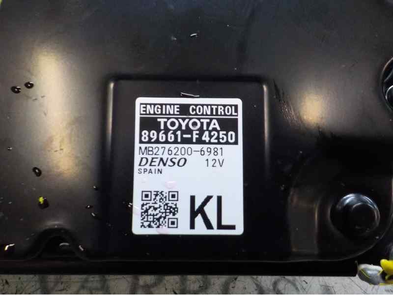 Recambio de centralita motor uce para toyota c-hr hybrid active referencia OEM IAM 89661F4250 89661F4250 MB2762006981