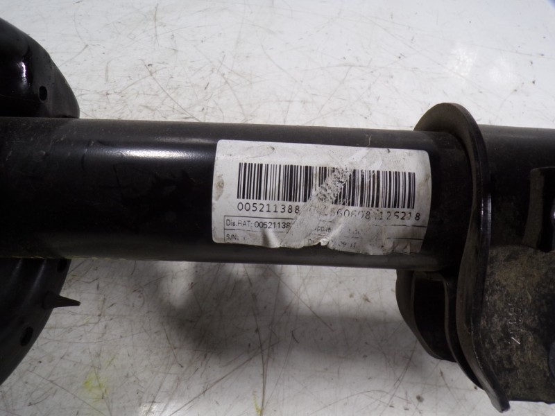 Recambio de amortiguador delantero derecho para jeep renegade limited 4x2 referencia OEM IAM 52104502 5211388 