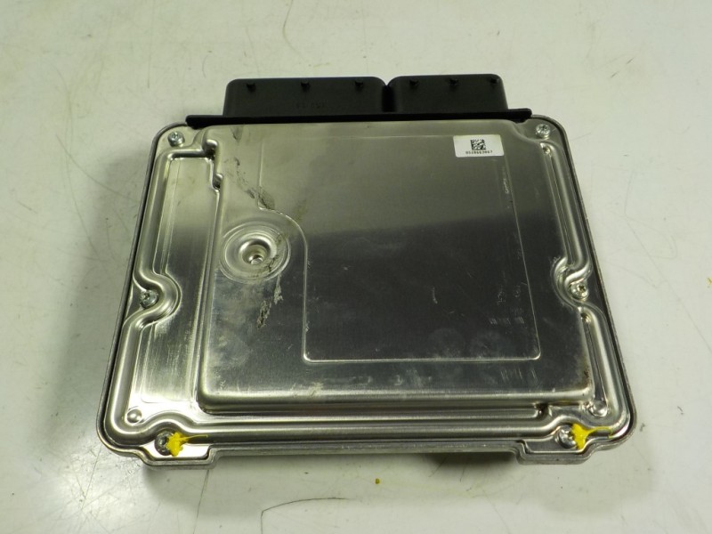 Recambio de centralita motor uce para bmw serie 3 lim. (f30) 318d referencia OEM IAM 13618576341 8582280 0281031298