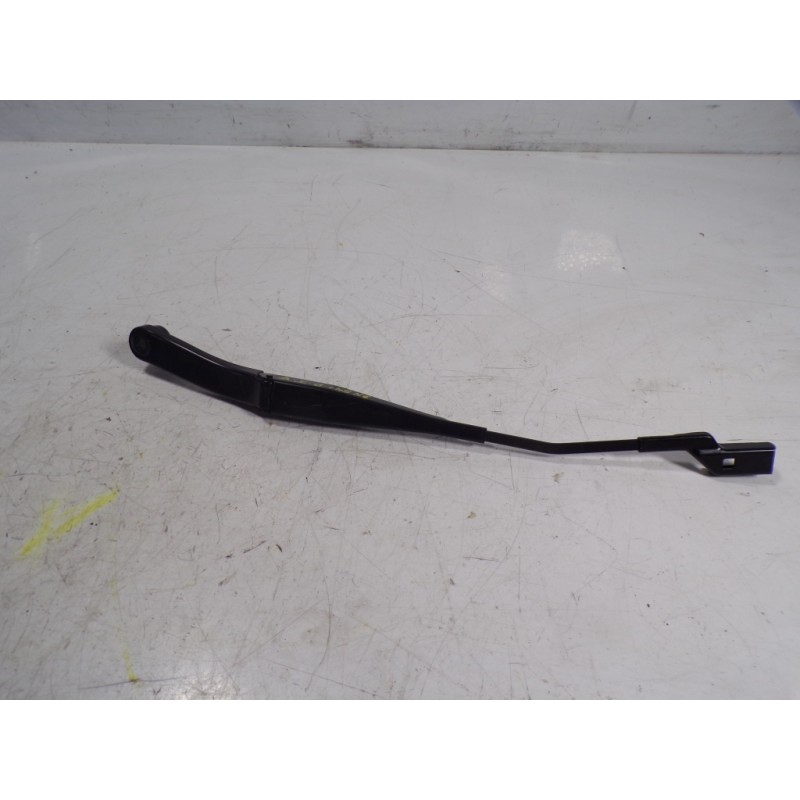 Recambio de brazo limpia delantero izquierdo para jeep renegade limited 4x2 referencia OEM IAM 52109005  