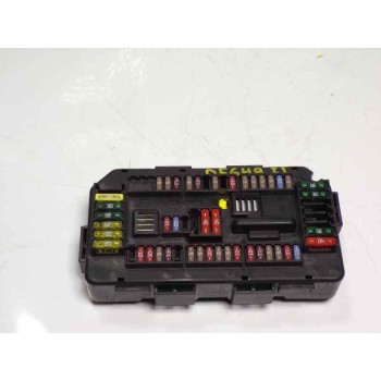 CAJA RELES / FUSIBLES 61149224866 61149224879 