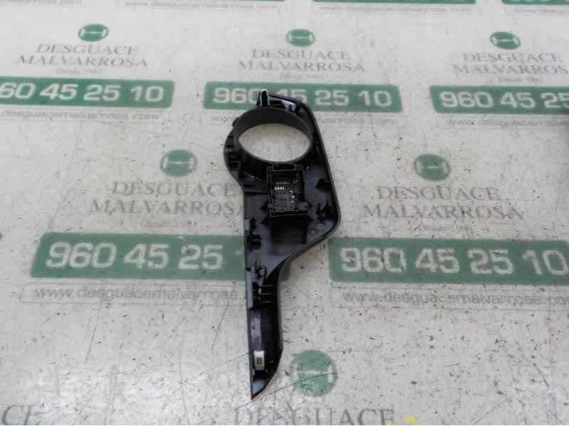 Recambio de mando elevalunas trasero derecho para toyota c-hr hybrid active referencia OEM IAM 84810F4030  