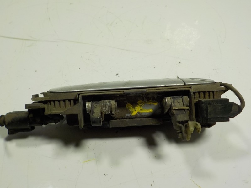 Recambio de maneta exterior delantera derecha para audi a3 (8l) 1.9 tdi referencia OEM IAM   