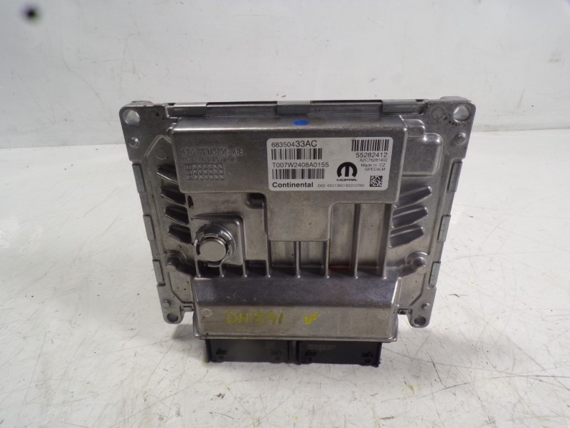 Recambio de centralita motor uce para jeep renegade limited 4x2 referencia OEM IAM 55282412 55282412 68350433AC