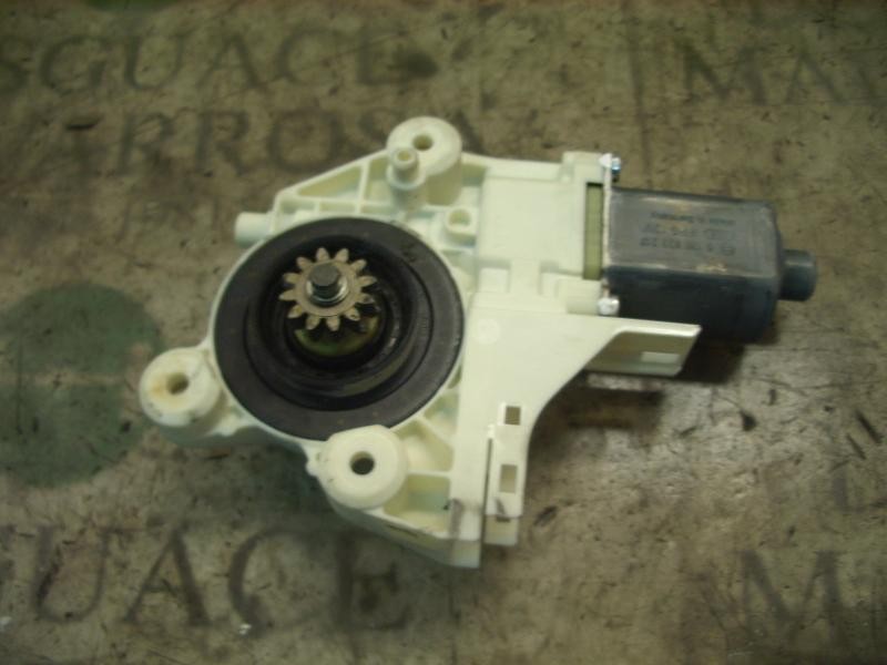 Recambio de motor elevalunas delantero derecho para ford focus berlina (cap) ambiente (d) referencia OEM IAM   