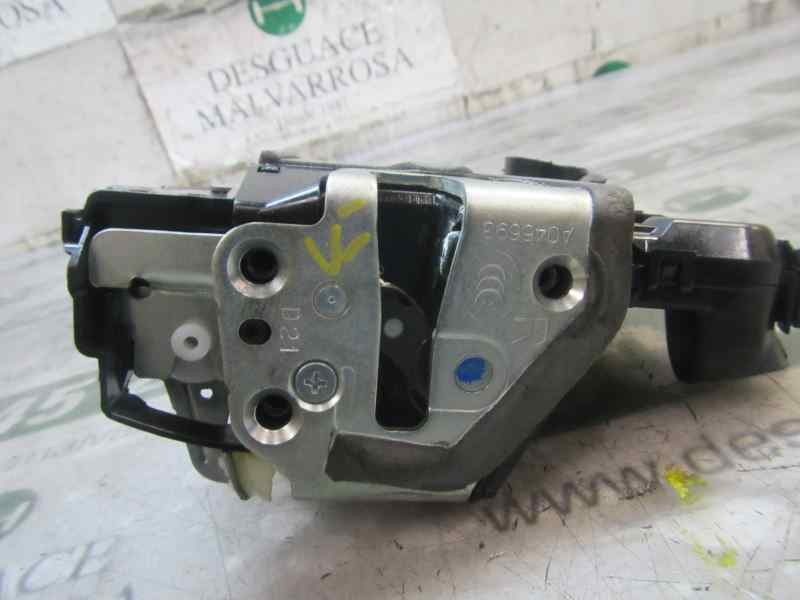 Recambio de cerradura puerta delantera derecha para toyota auris 1.4 turbodiesel cat referencia OEM IAM 6903002220  