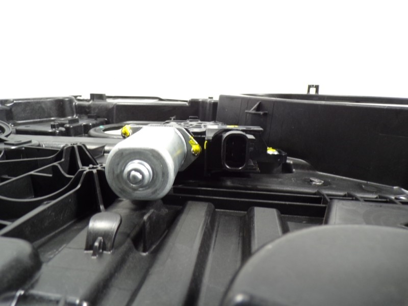 Recambio de elevalunas trasero izquierdo para jeep renegade limited 4x2 referencia OEM IAM 52065157 520651570 