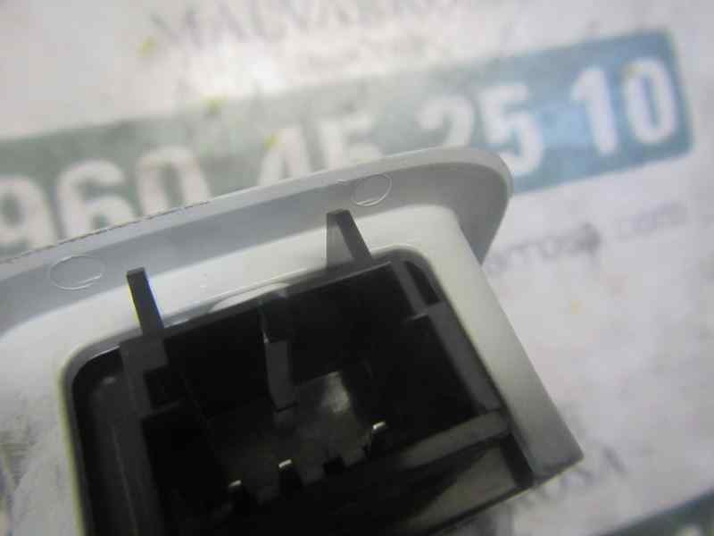 Recambio de piloto interior para volkswagen golf vii variant 2.0 tdi referencia OEM IAM   