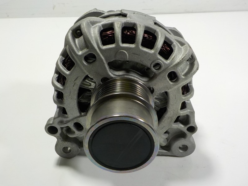 Recambio de alternador para audi a1 sportback (gba) 1.0 tfsi referencia OEM IAM 04E903015A 04E903015A 