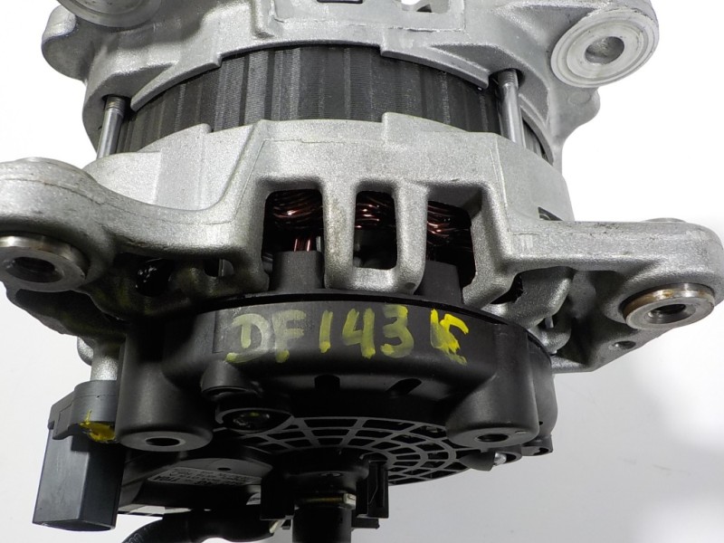 Recambio de alternador para audi a1 sportback (gba) 1.0 tfsi referencia OEM IAM 04E903015A 04E903015A 