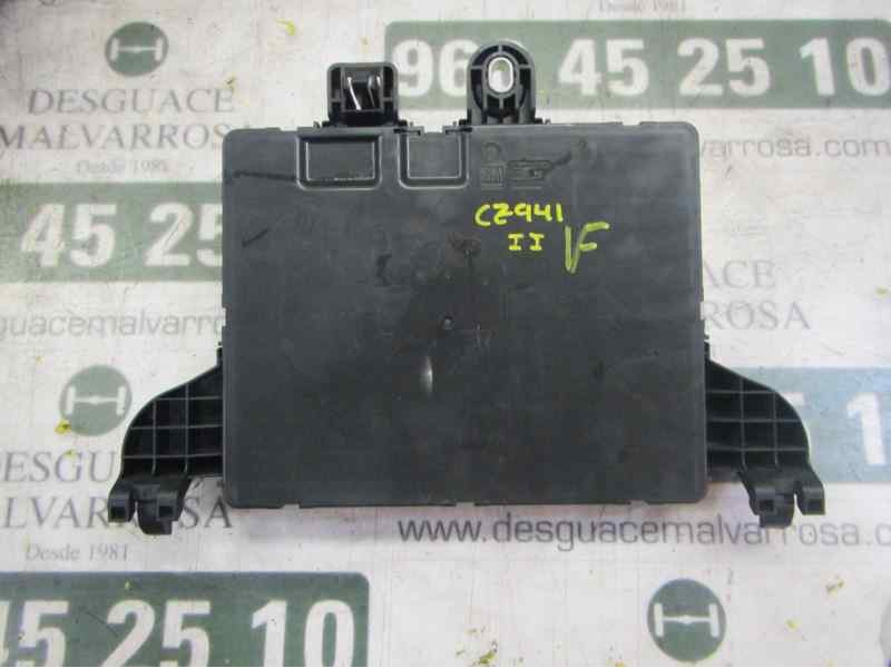 Recambio de caja reles / fusibles para opel insignia berlina edition referencia OEM IAM 22737768 22737768 