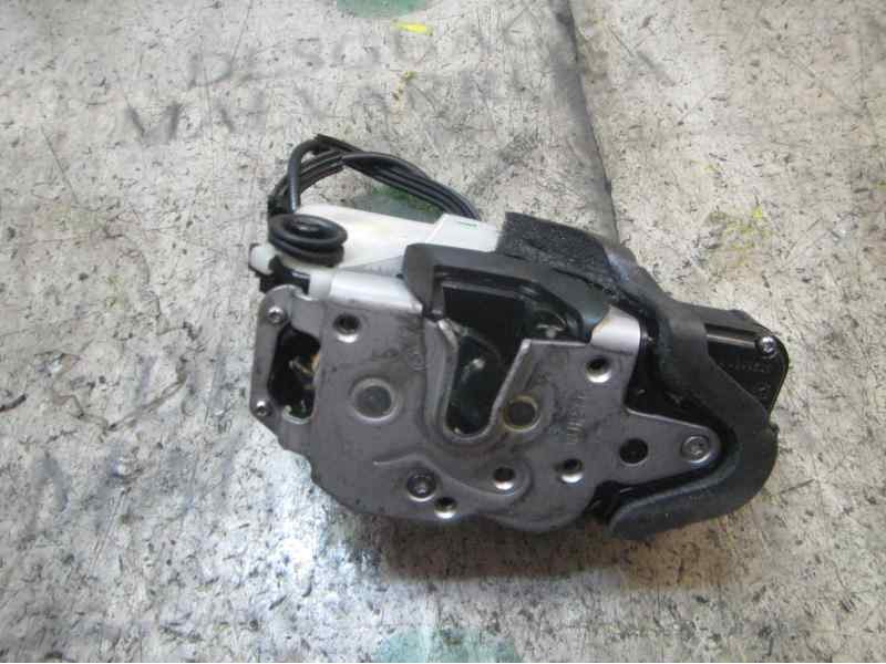 Recambio de cerradura puerta trasera derecha para opel insignia berlina excellence referencia OEM IAM 13578025  