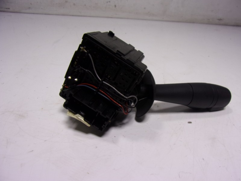 Recambio de mando limpia para renault clio iv 1.5 dci diesel fap referencia OEM IAM  255671163R 