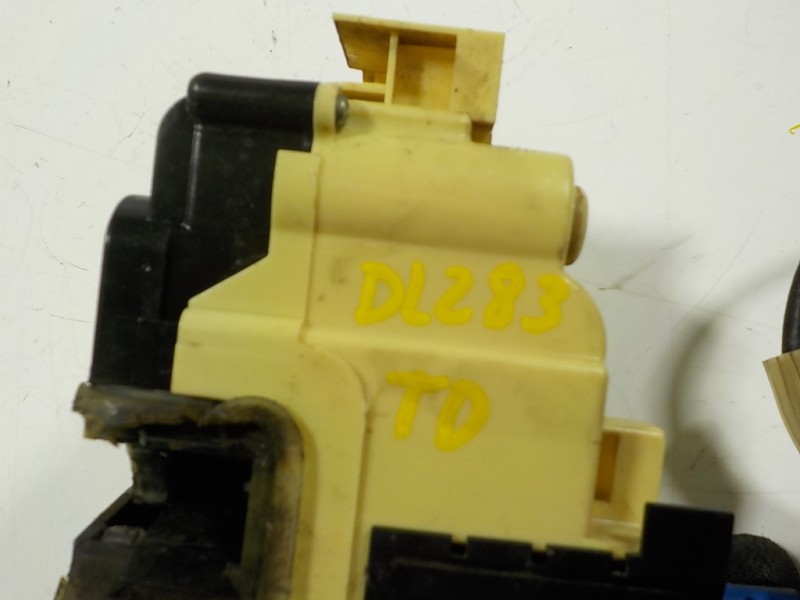 Recambio de cerradura puerta trasera derecha para fiat panda (319) 1.2 cat referencia OEM IAM 51843187 51843187 