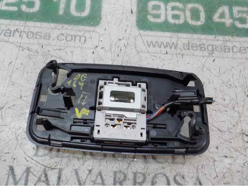 Recambio de piloto interior para toyota c-hr hybrid active referencia OEM IAM 8124002080C1  
